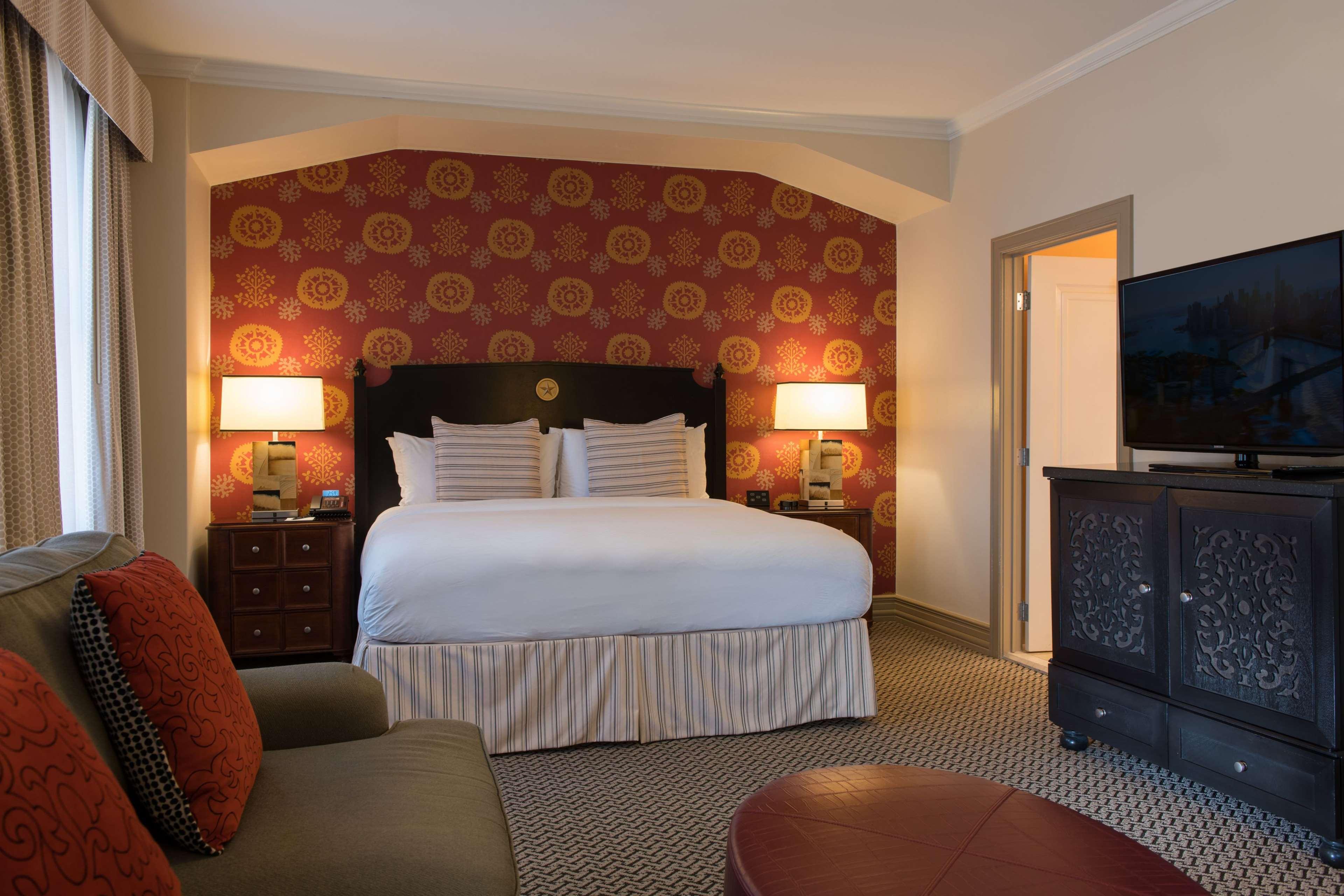 The Royal Sonesta Stephen F Austin Hotel Exterior photo