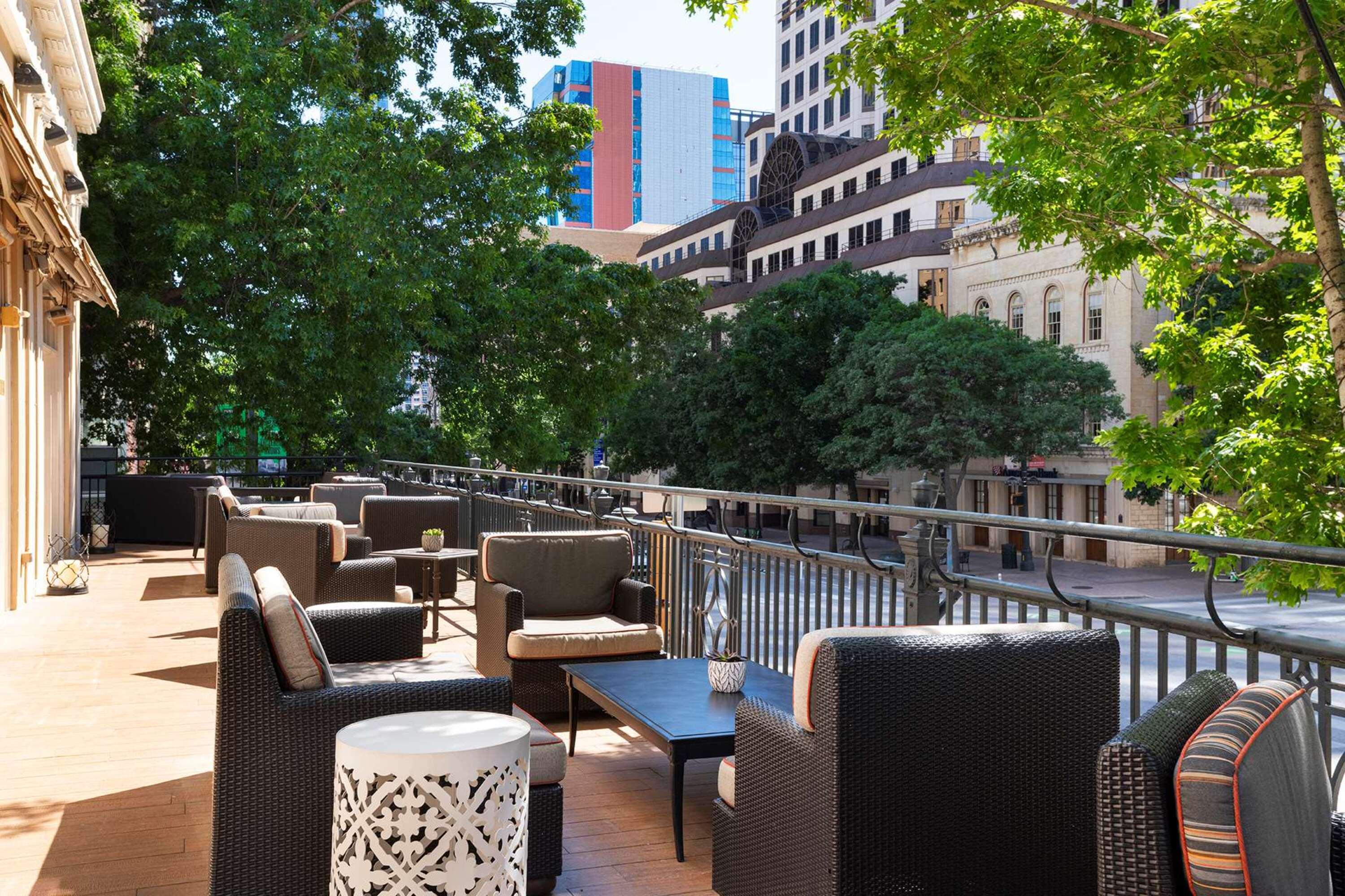 The Royal Sonesta Stephen F Austin Hotel Exterior photo