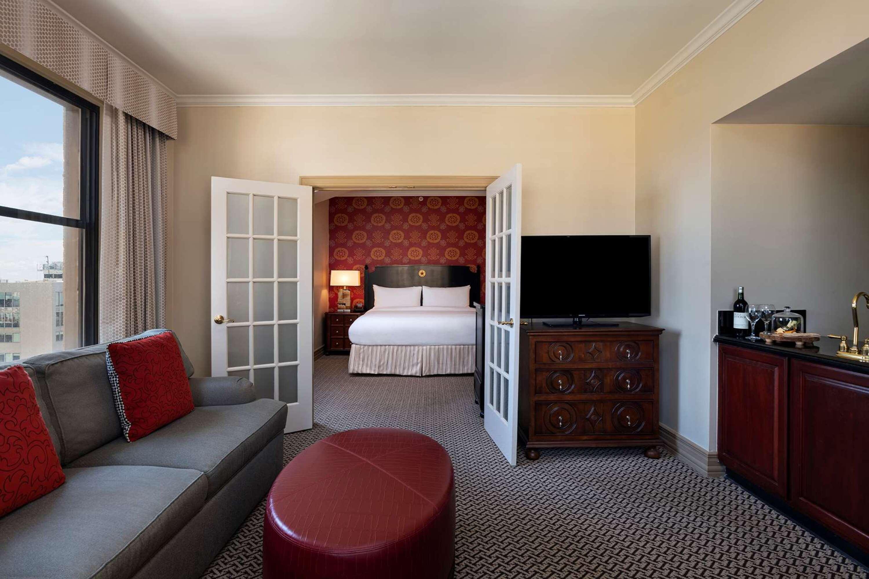 The Royal Sonesta Stephen F Austin Hotel Exterior photo