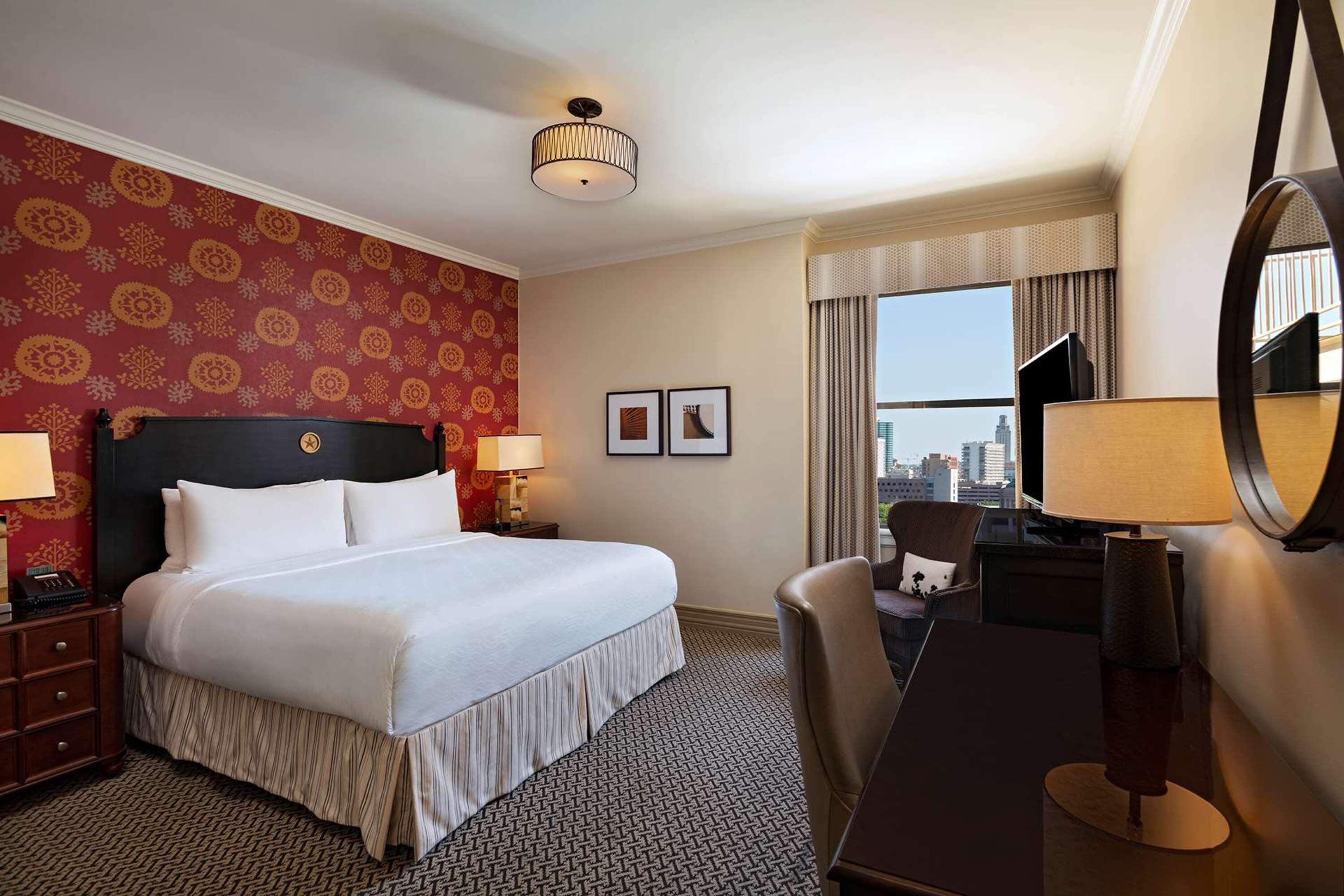 The Royal Sonesta Stephen F Austin Hotel Exterior photo