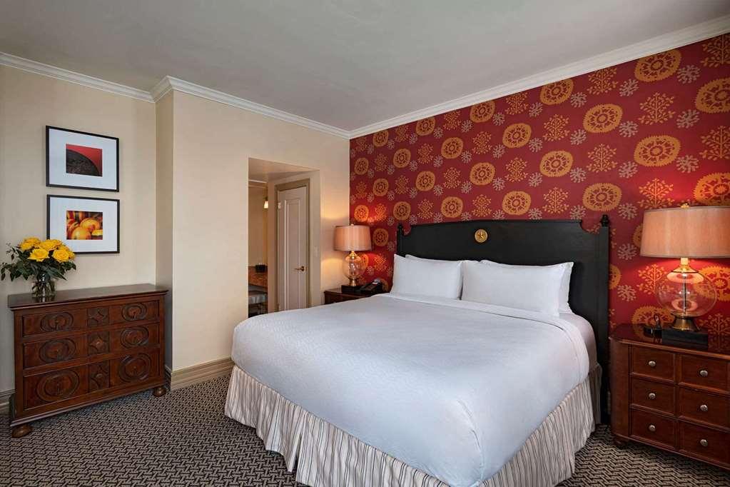 The Royal Sonesta Stephen F Austin Hotel Room photo